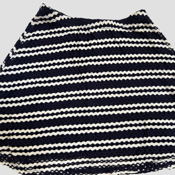 AQUA DARK NAVY & WHITE FLARED SKIRT SIZE GIRLS SIZE M - Picture 5 of 14